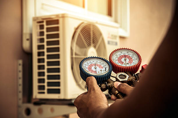 Professional Hvac technician working in Apple Springs, TX